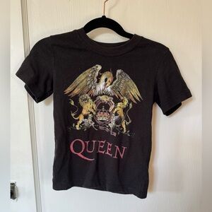 Queen kids t-shirt - size 4